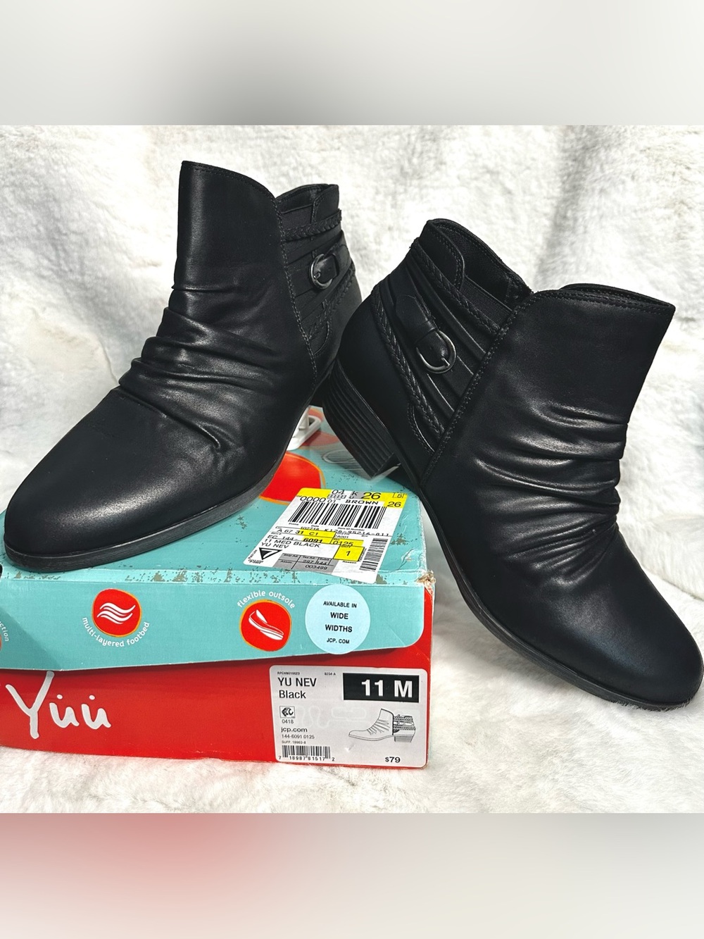 Yuu Women's Ruched Ankle Booties W Side Buckle Black Sz 11 NIB